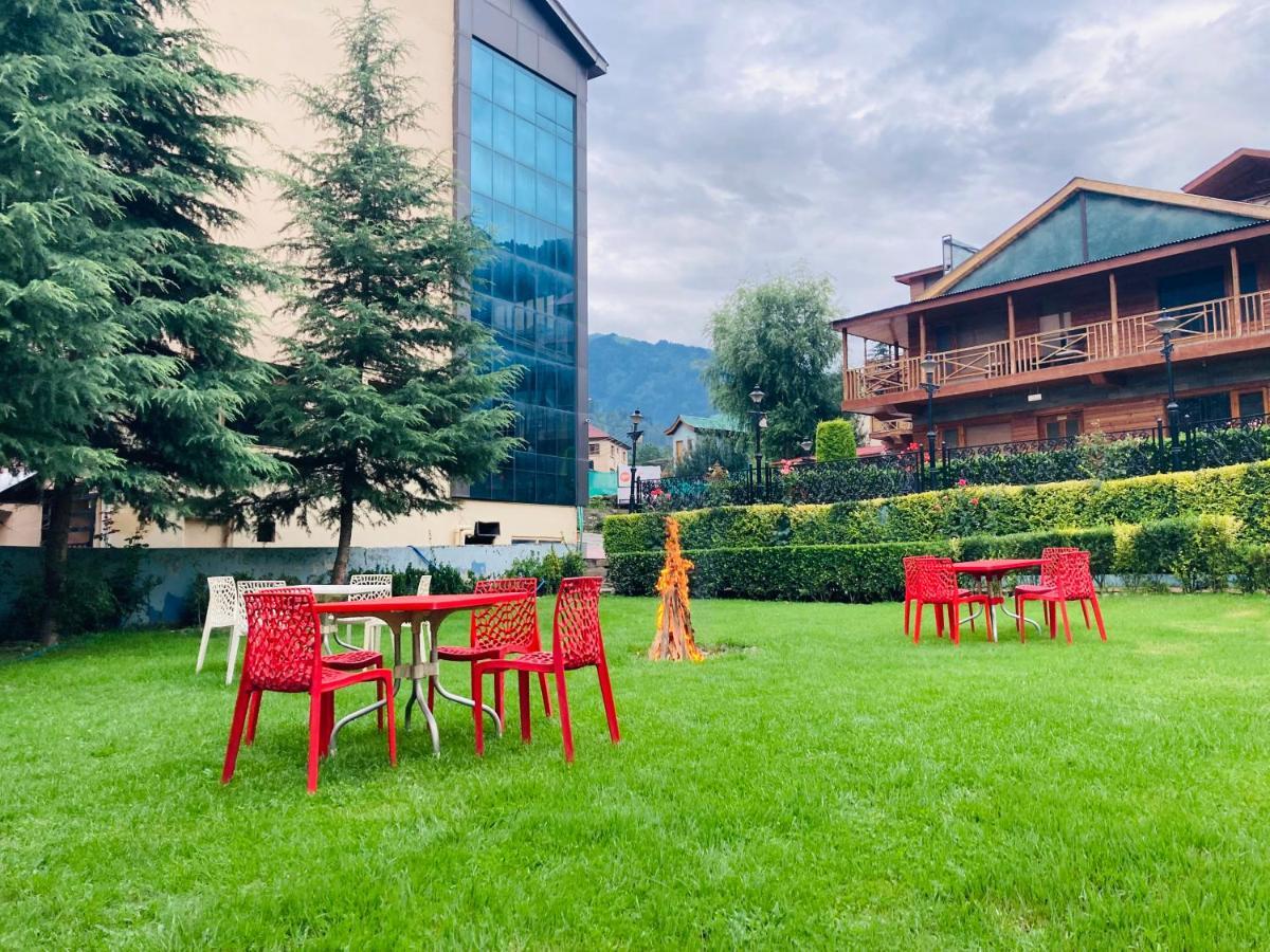 Snow Palm Resort, Manali Екстериор снимка